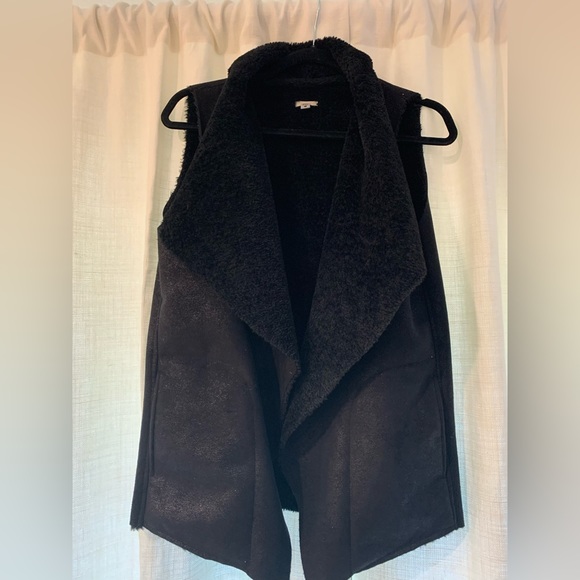 Vest - Picture 3 of 3